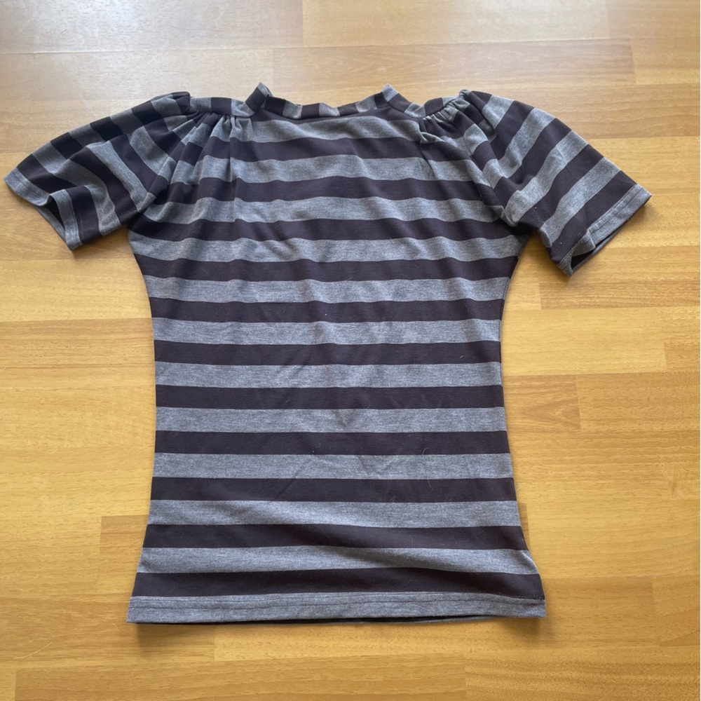 Striped Short-Sleeve Women's Top - Gray & Black